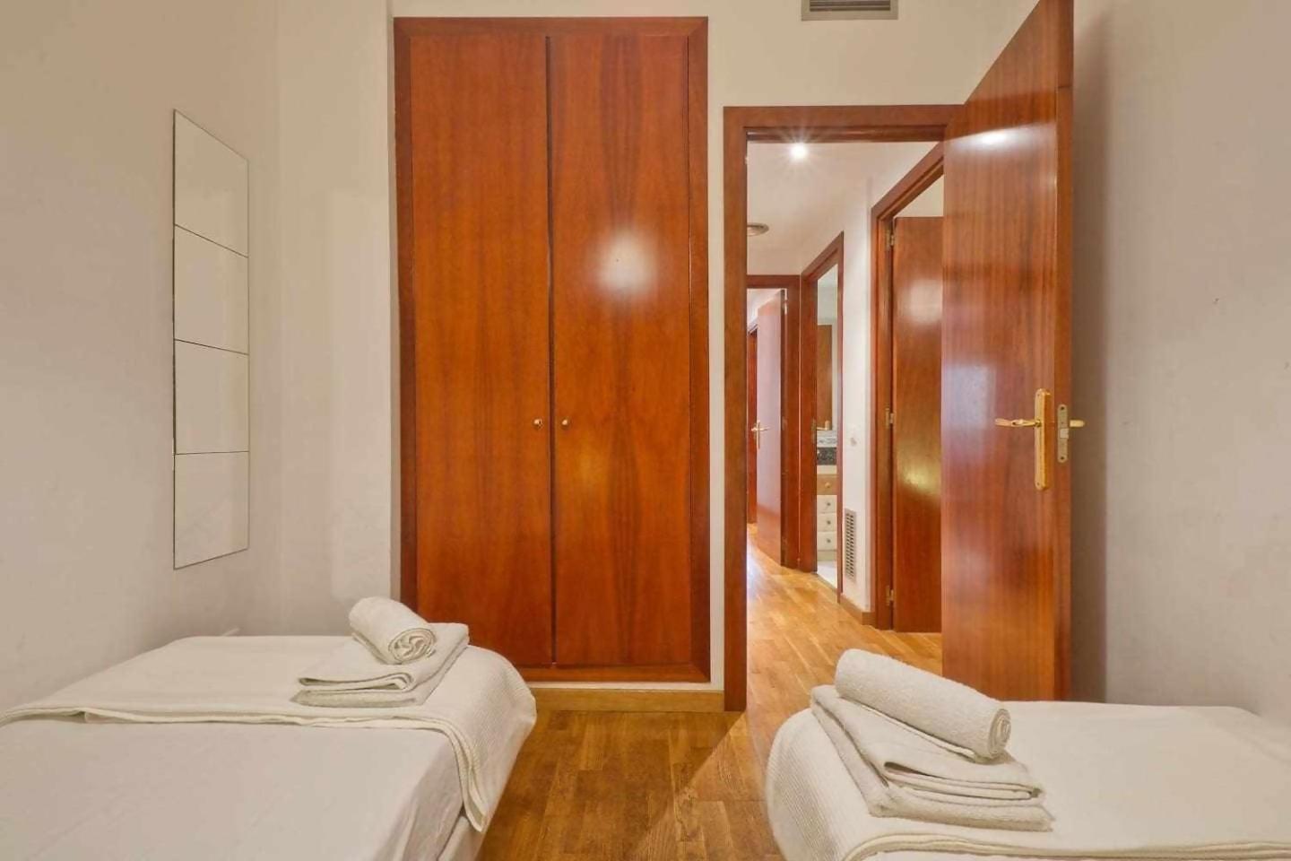 Comfortable 4 Rooms 2Bath W Balcony Barcelona Kültér fotó