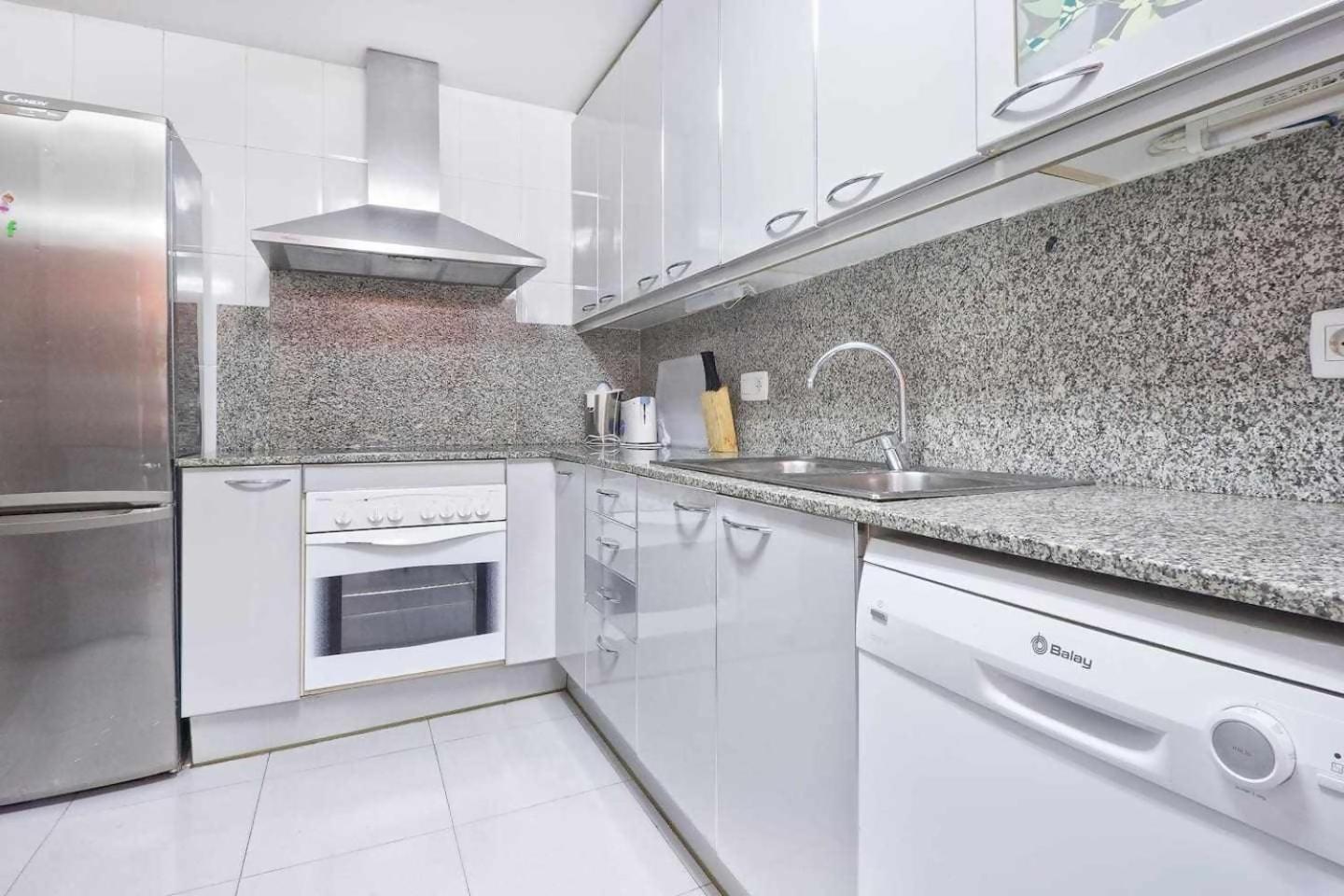 Comfortable 4 Rooms 2Bath W Balcony Barcelona Kültér fotó